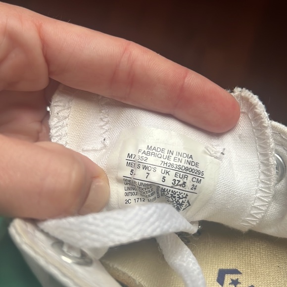 converse - Picture 4 of 4